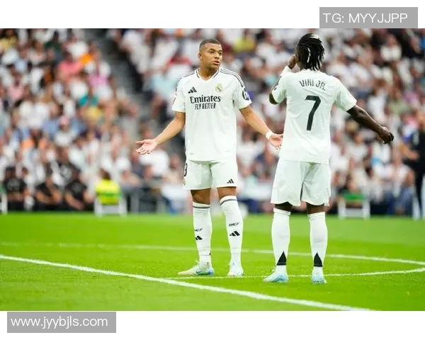 皇马艰难战胜莱万特姆巴佩维尼修斯联手助力西甲争冠形势复杂多变